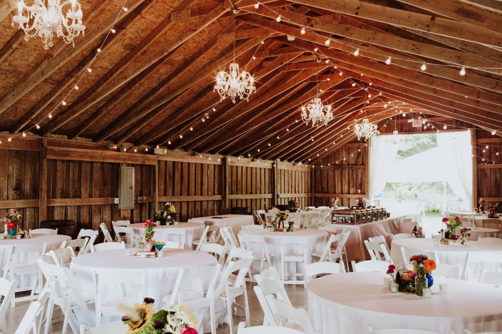 13 Stunning Barn Wedding Venues Near Indianapolis Rustic