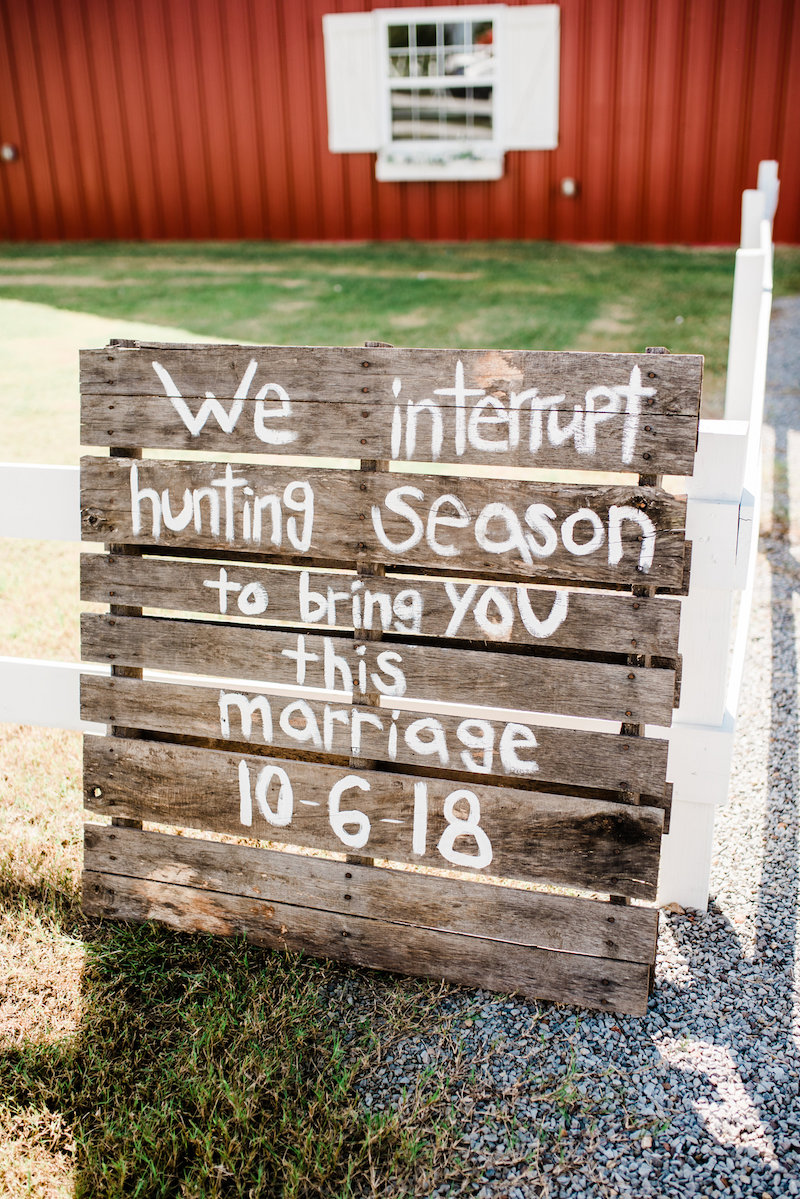 A Red Barn Wedding In Arkansas For High School Sweethearts